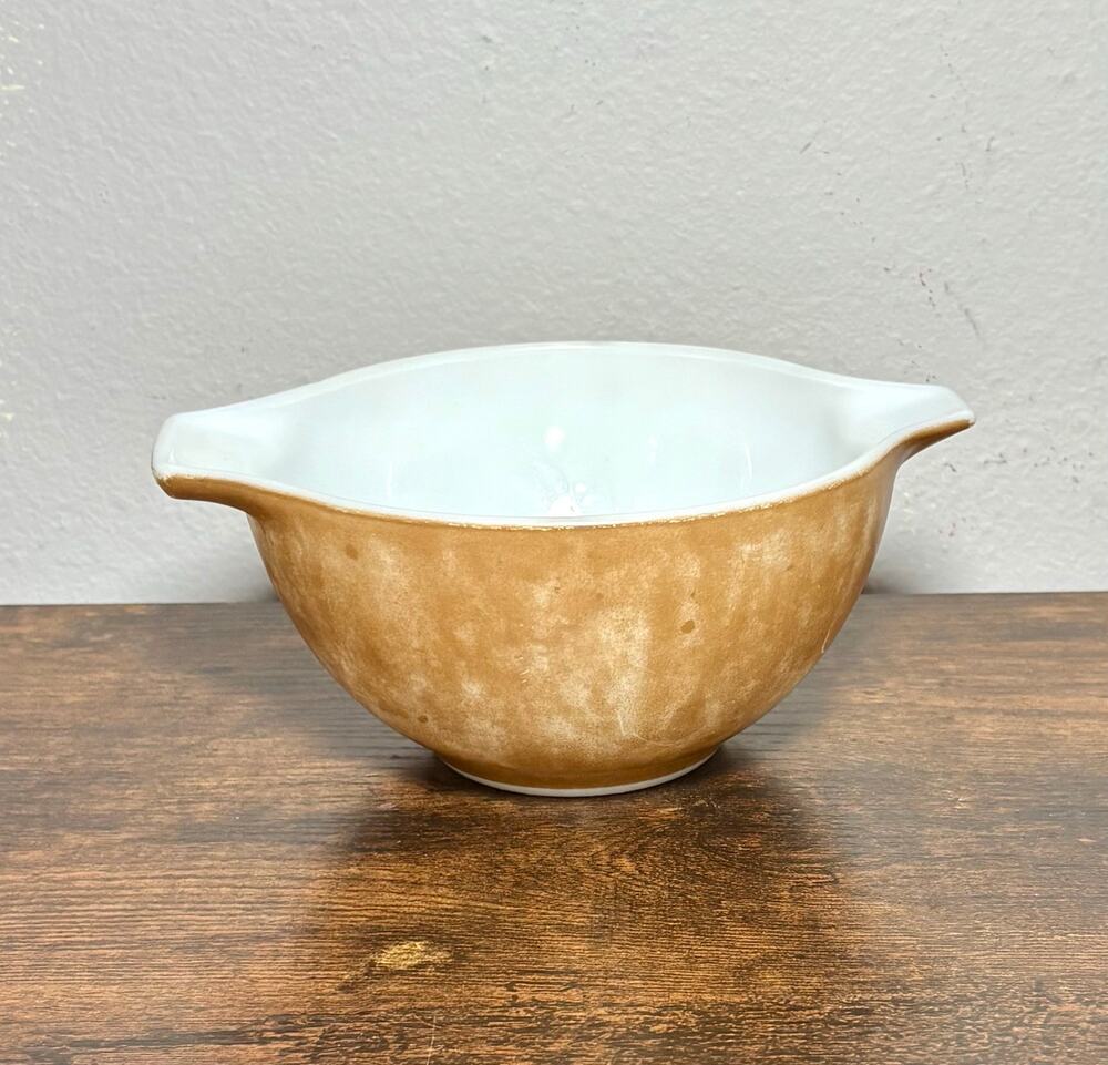Vintage Pyrex Town & Country 441 Brown Cinderella Bowl 1-1/2 Pint- Restored